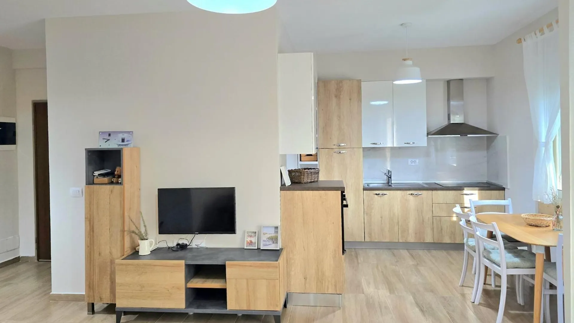 Family-Friendly Apartment Near Beach Plazhi San Pietro Albanie
