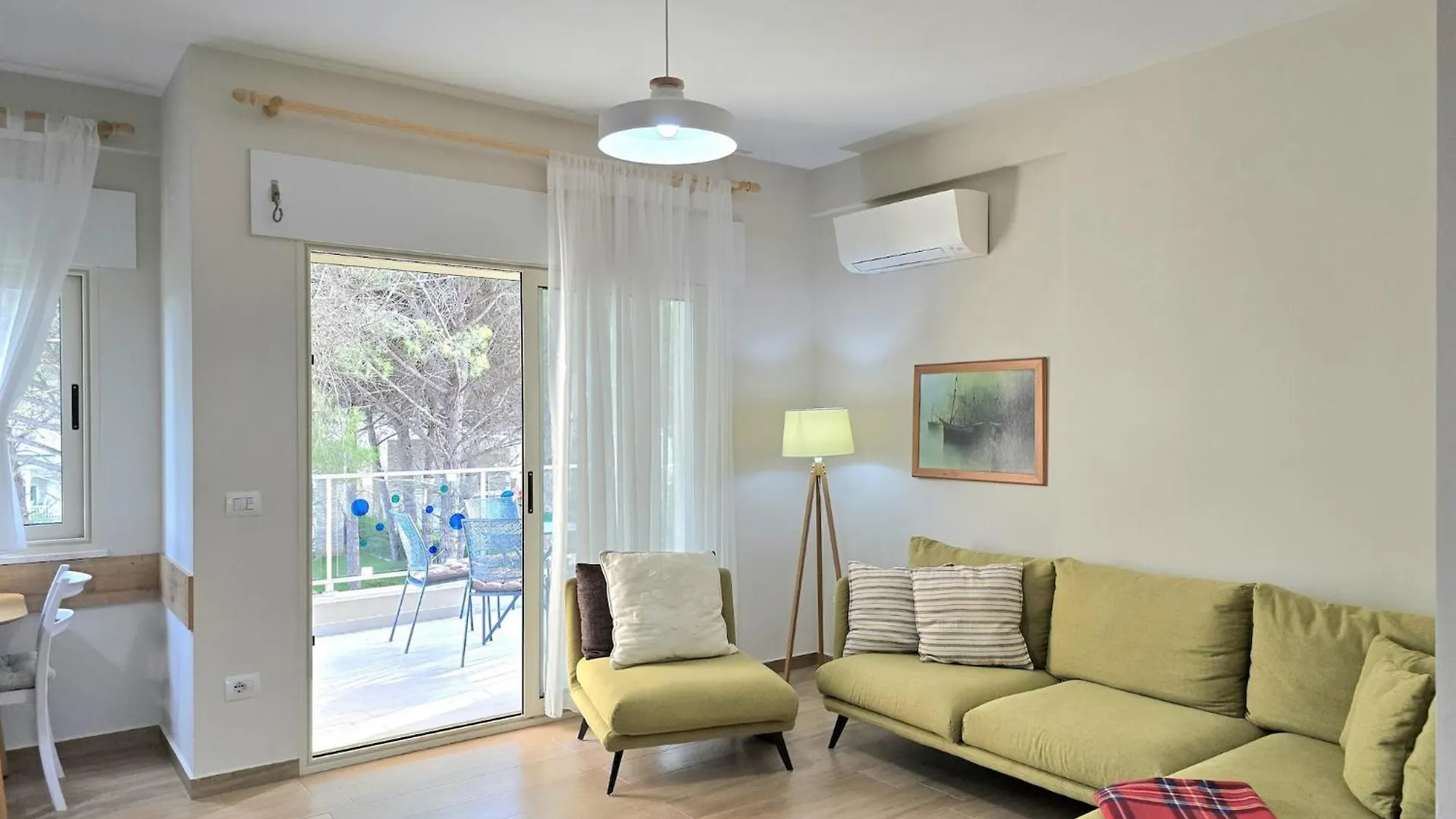 Family-Friendly Apartment Near Beach Plazhi San Pietro 0*,  Albanie