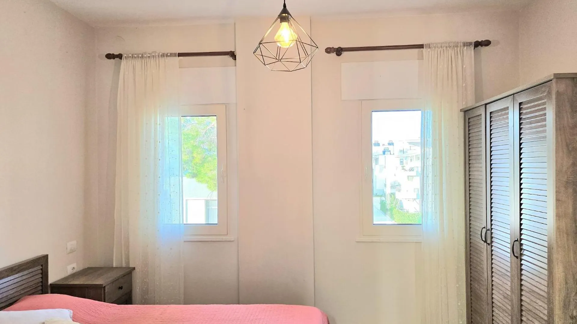 Family-Friendly Apartment Near Beach Plazhi San Pietro