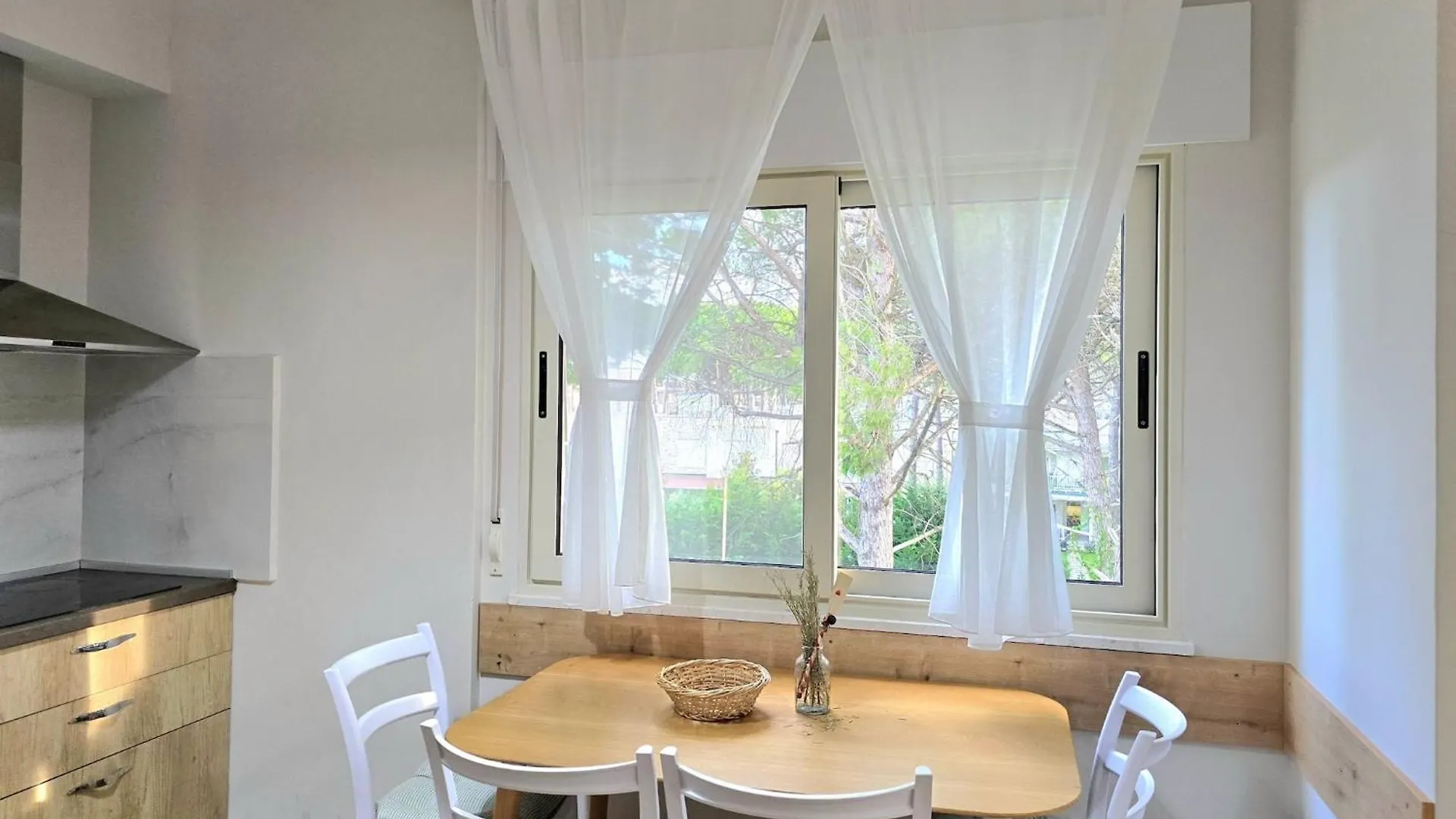 Family-Friendly Apartment Near Beach Plazhi San Pietro