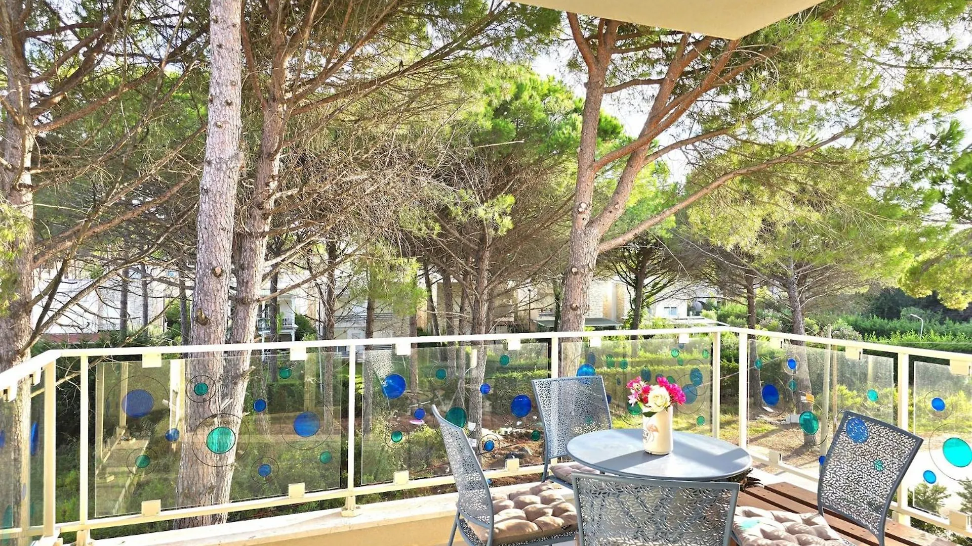 Family-Friendly Apartment Near Beach Plazhi San Pietro